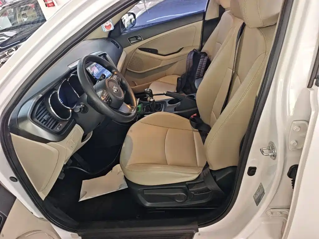 Kia K5 — миниатюра 15