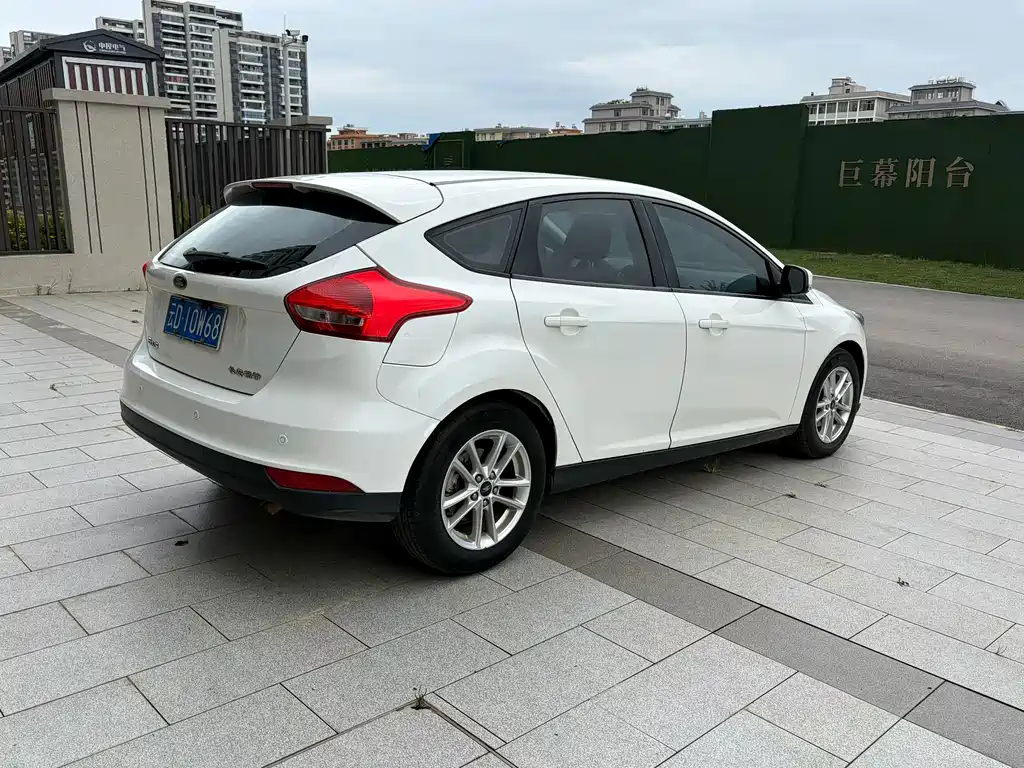 Ford Focus — миниатюра 4