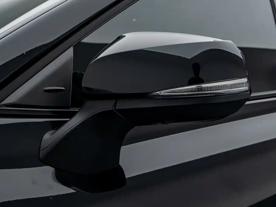 Toyota Crown Kluger — миниатюра 11