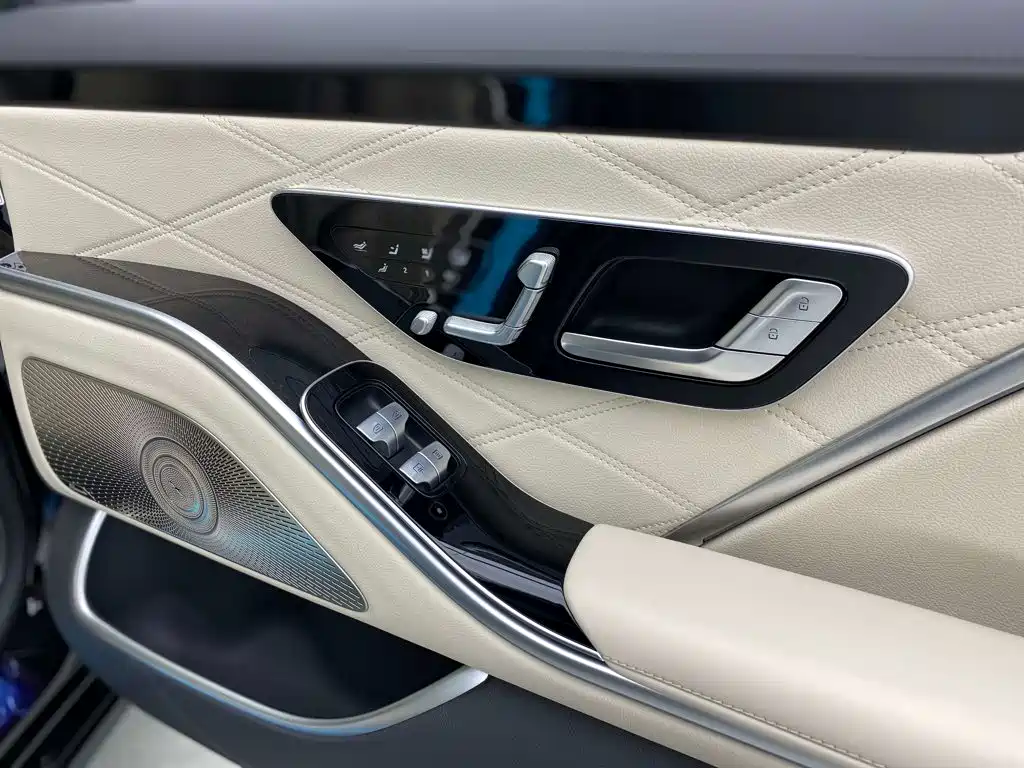 Mercedes-Benz S-Class — миниатюра 37