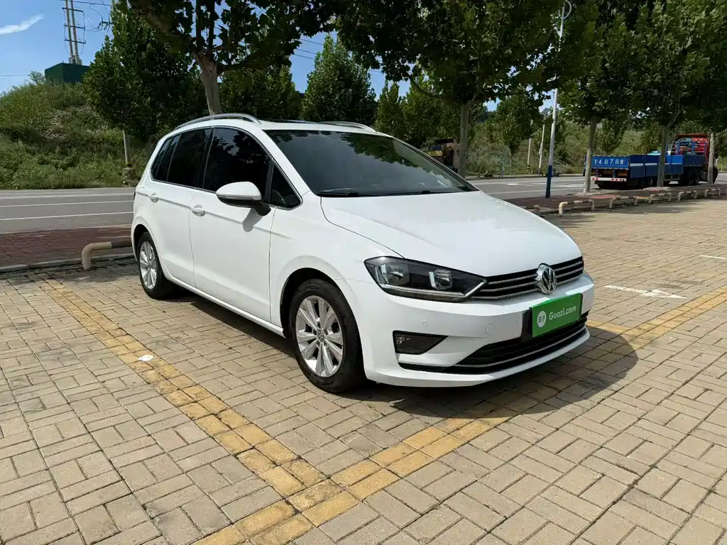 VOLKSWAGEN GOLF*JIAYU