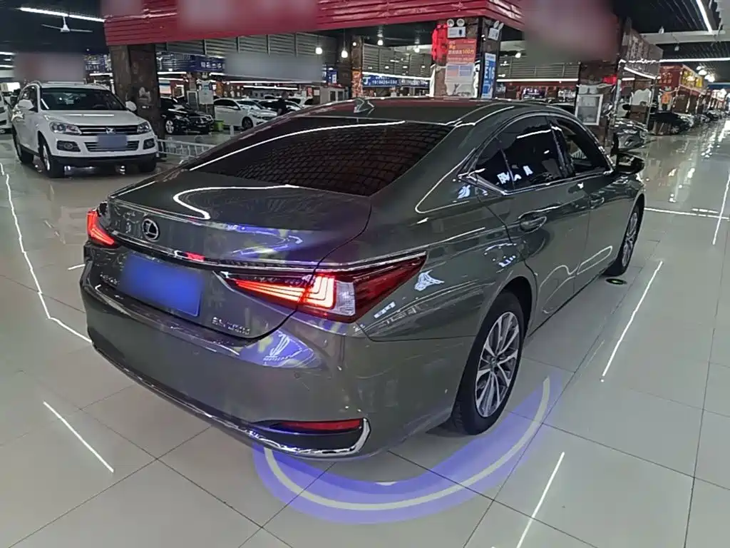 Lexus ES — миниатюра 7