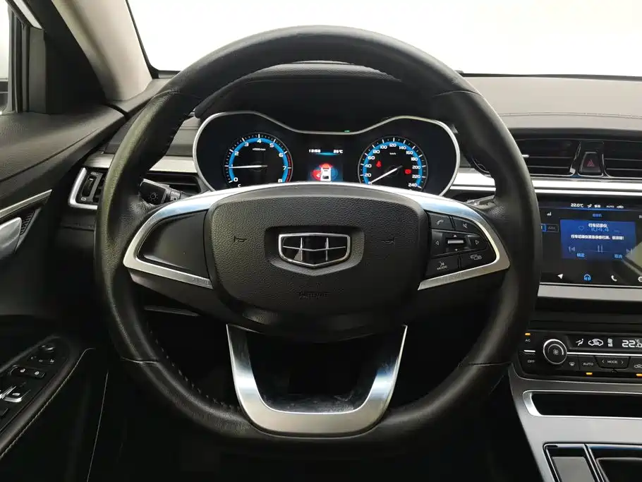 Geely Emgrand — миниатюра 15
