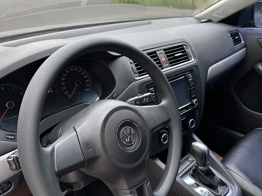Volkswagen Sagitar — миниатюра 8