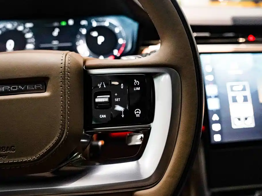 Land Rover Range Rover — миниатюра 28