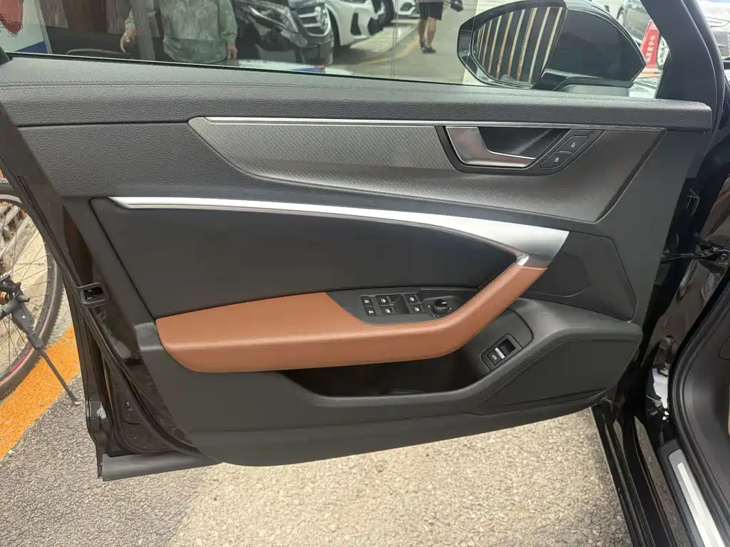 Audi A6L — миниатюра 6