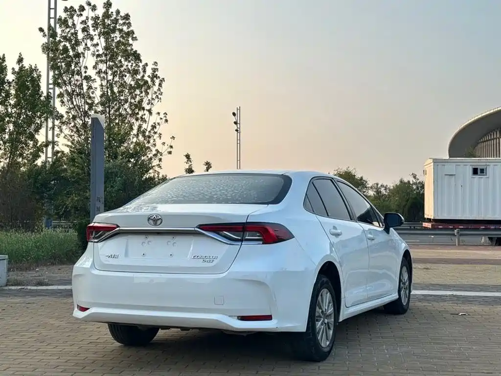 Toyota Corolla — миниатюра 4