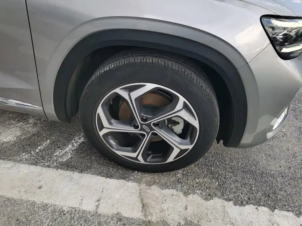 Geely Xingyue L — миниатюра 8