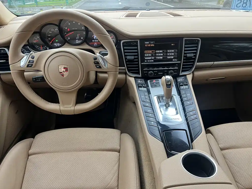 Porsche Panamera — миниатюра 5