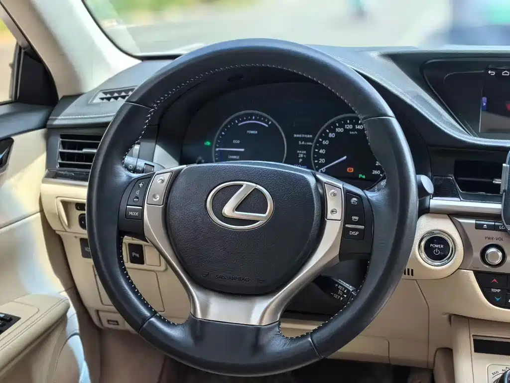 Lexus ES — миниатюра 6
