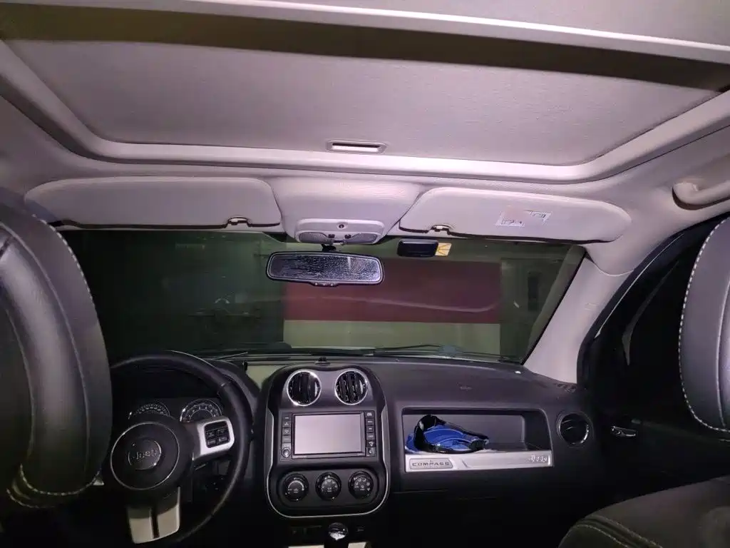 Jeep Compass (Import) — миниатюра 14