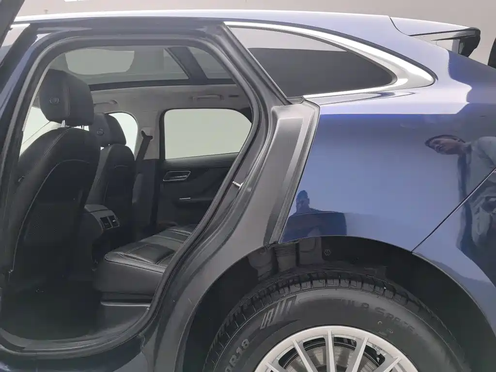 Jaguar F-PACE — миниатюра 15