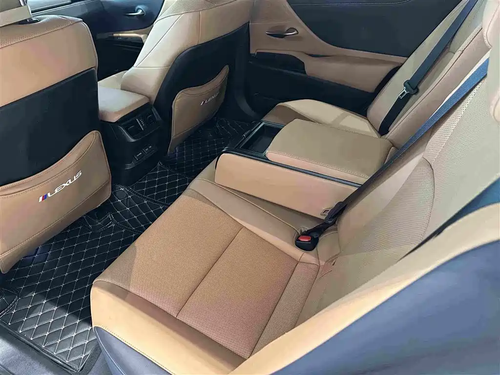 Lexus ES — миниатюра 9