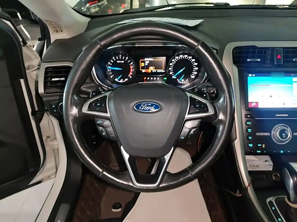 Ford Mondeo — миниатюра 11