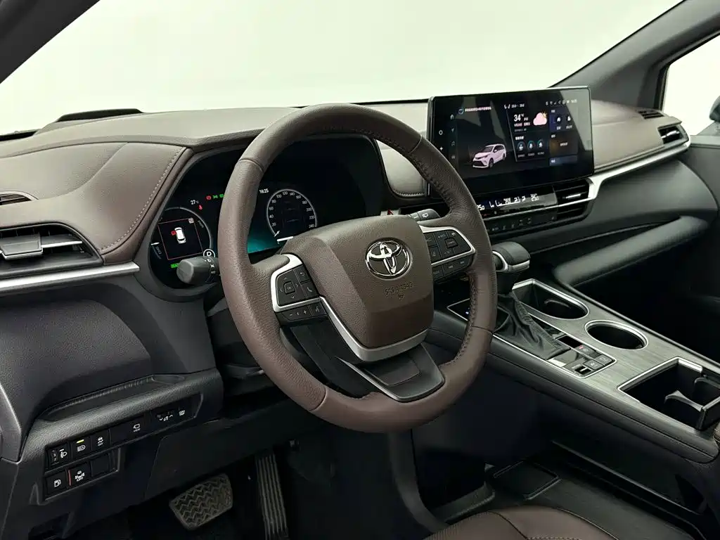 Toyota Granvia — миниатюра 22