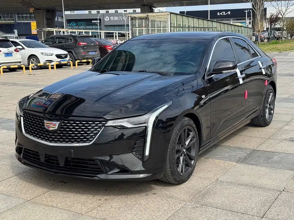 Cadillac CT4 2022