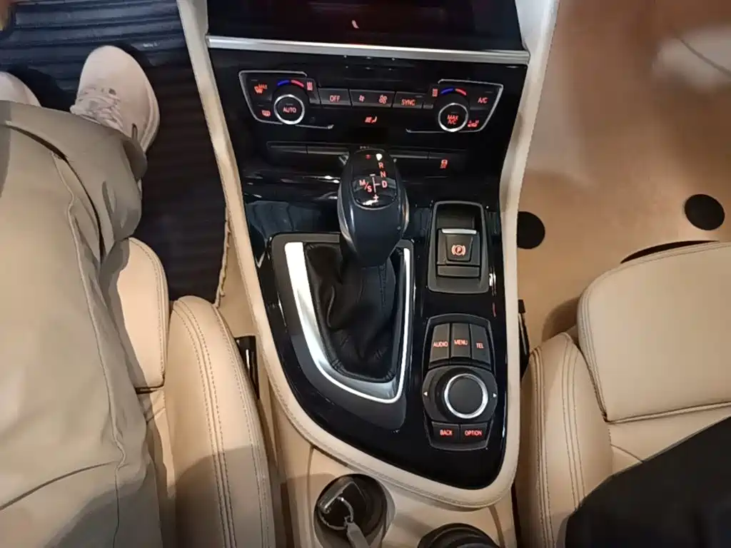 BMW 2 Series Active Tourer (Import) — миниатюра 14