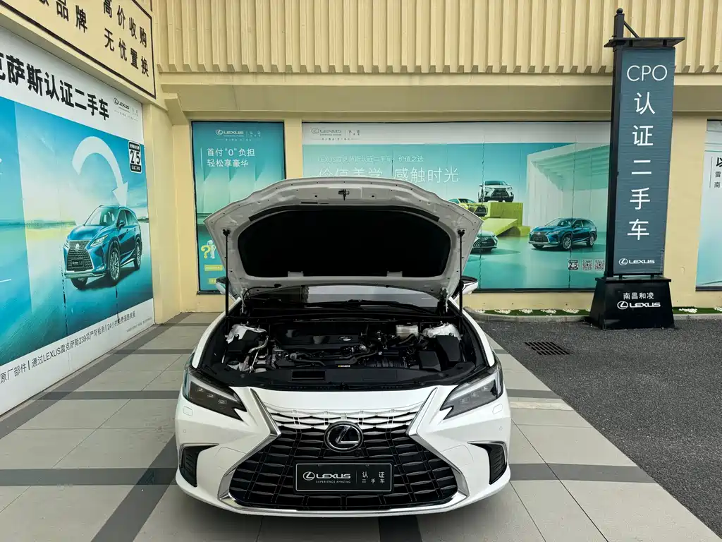 Lexus ES — миниатюра 8