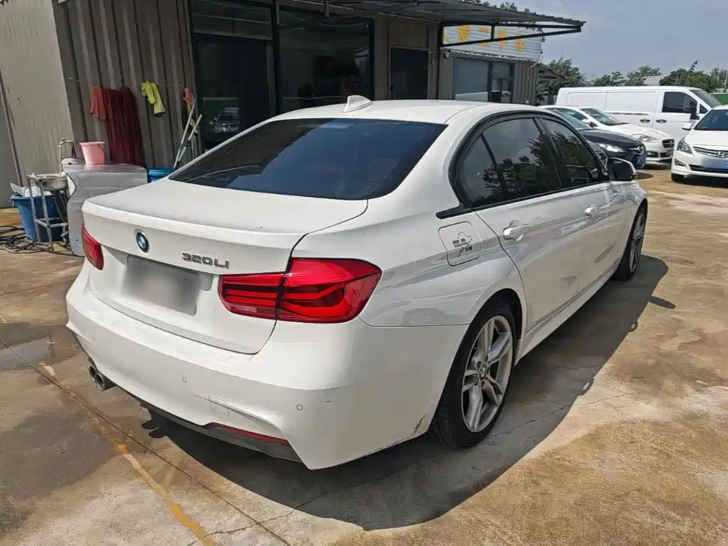 BMW 3 Series — миниатюра 7