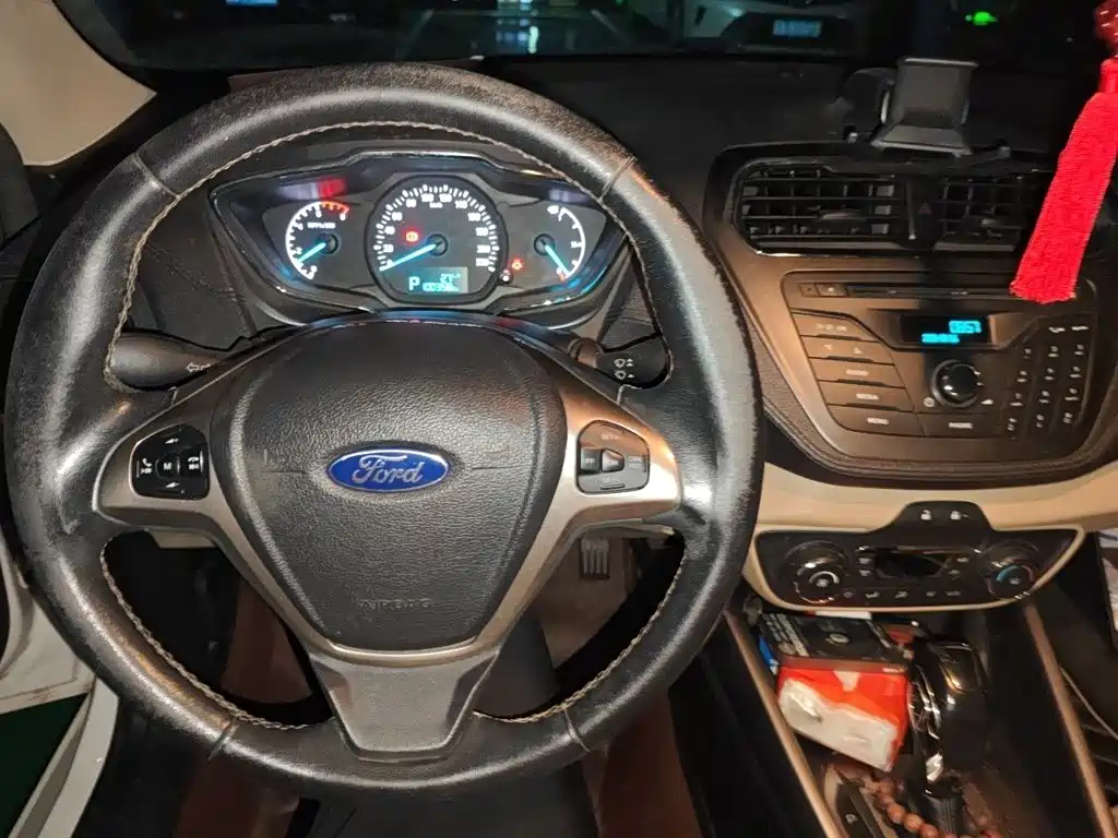 Ford Escort — миниатюра 5
