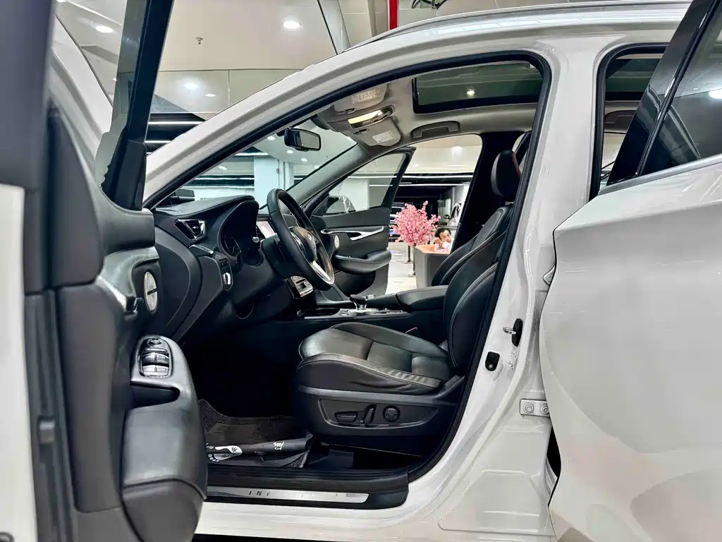 Infiniti QX50 — миниатюра 8