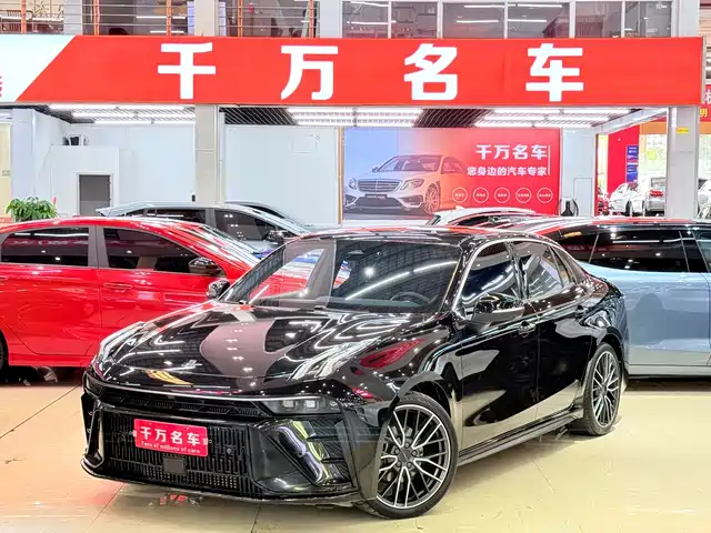 2023 Lynk & Co 03
