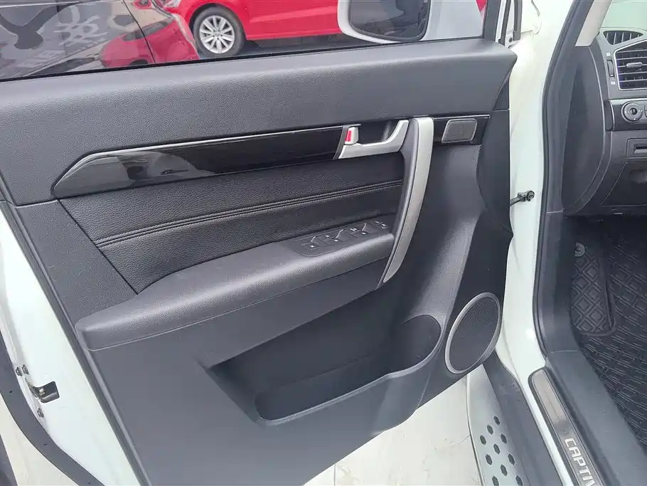 Chevrolet Captiva 2017 2.4L Luxury 7 мест
