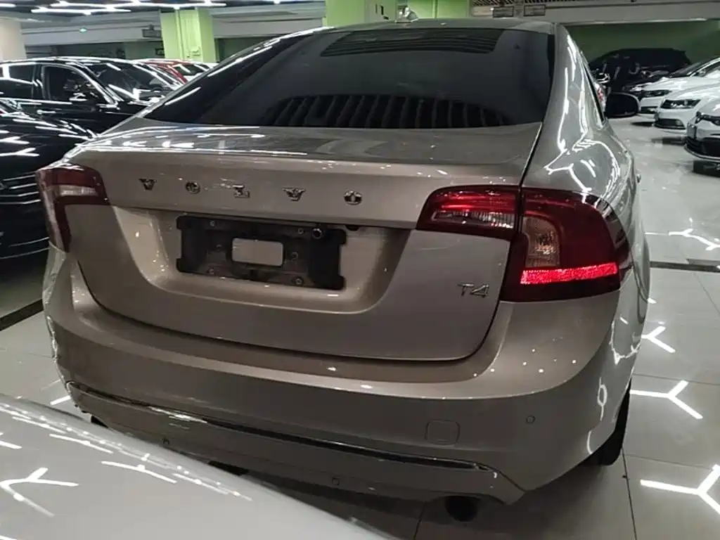 Volvo S60 2018 S60L T4