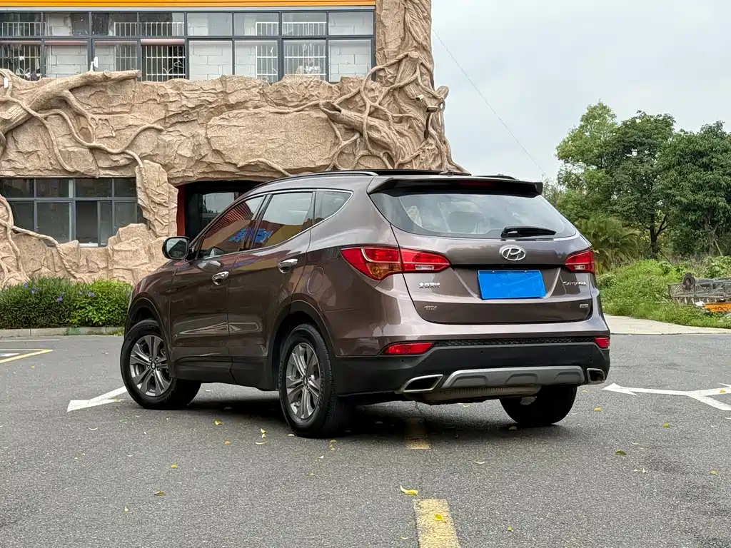 Hyundai Santa Fe — миниатюра 3