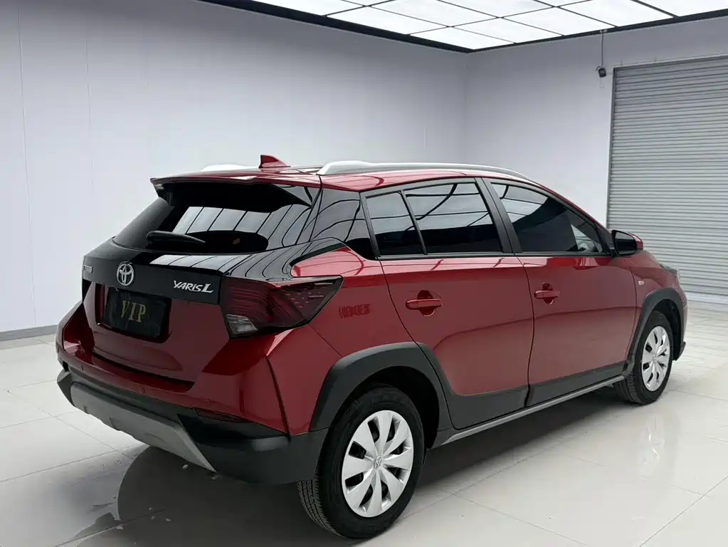 Toyota Yaris L — миниатюра 5