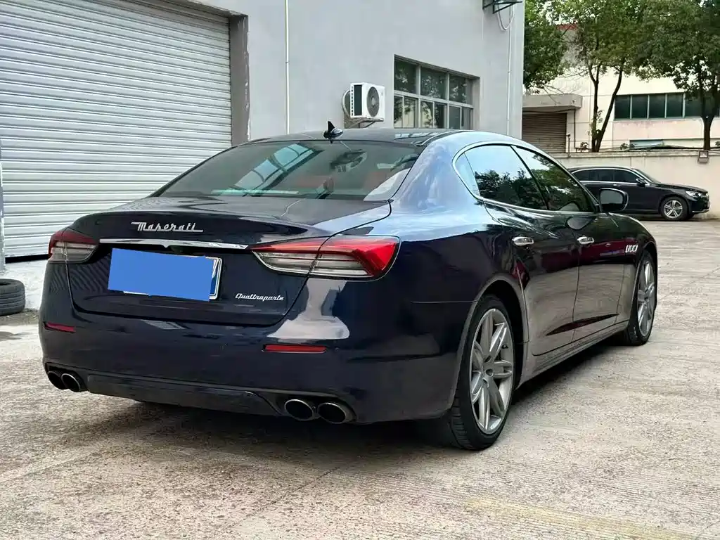 Maserati Quattroporte — миниатюра 7