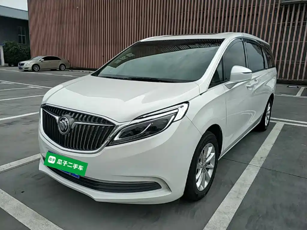 Buick GL8 — миниатюра 2