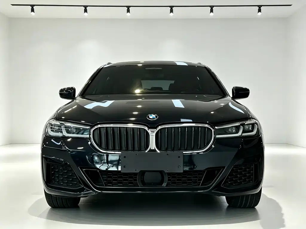 BMW 5 Series — миниатюра 2