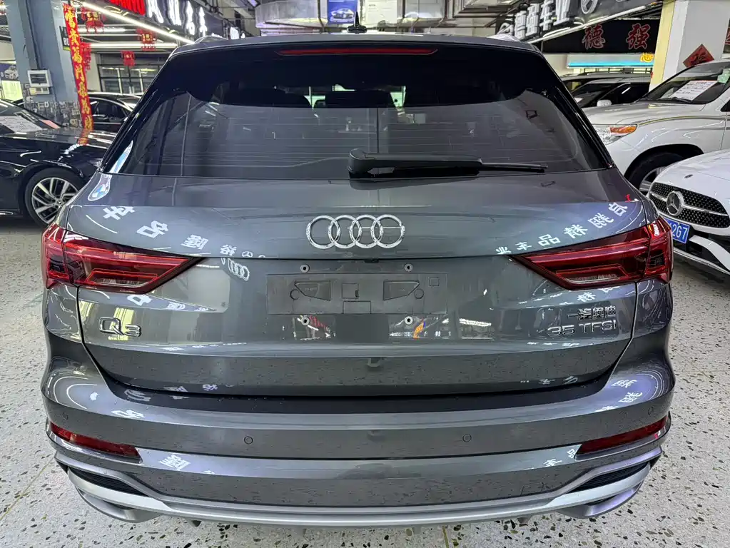 Audi Q3 2023 35 TFSI Fashion (1.4T)