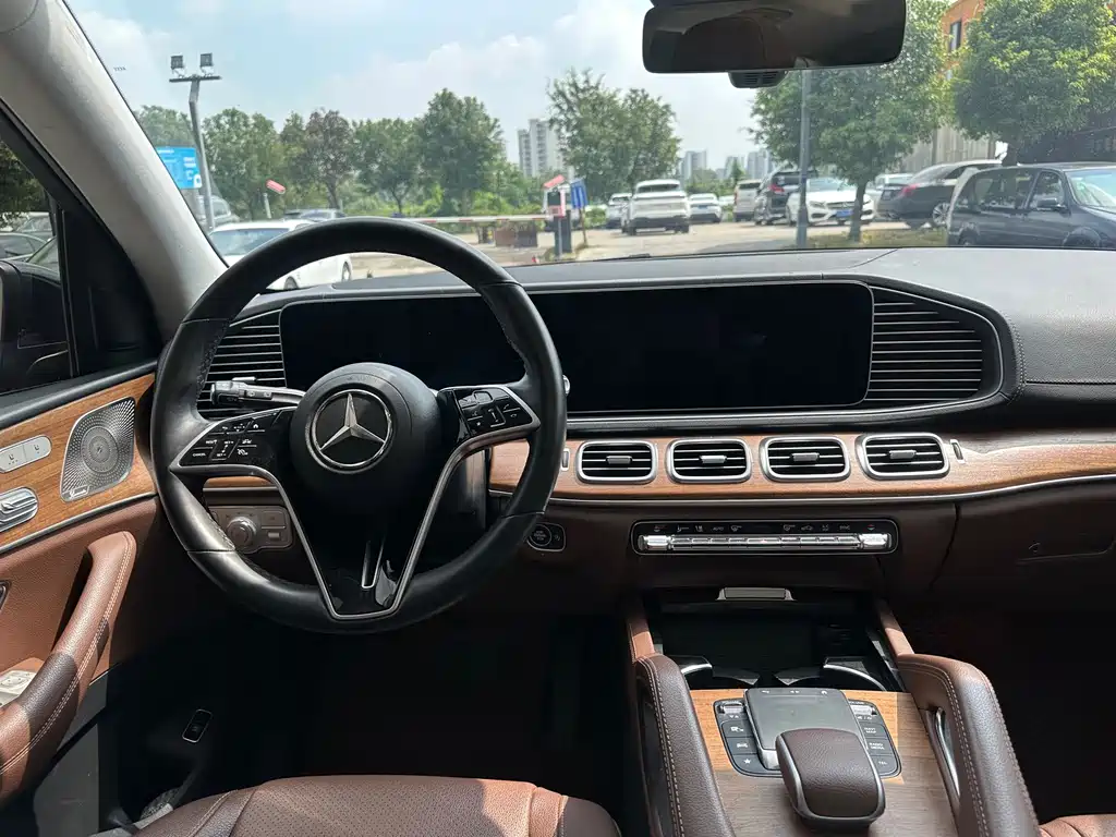 Mercedes-Benz GLE (Import) — миниатюра 7