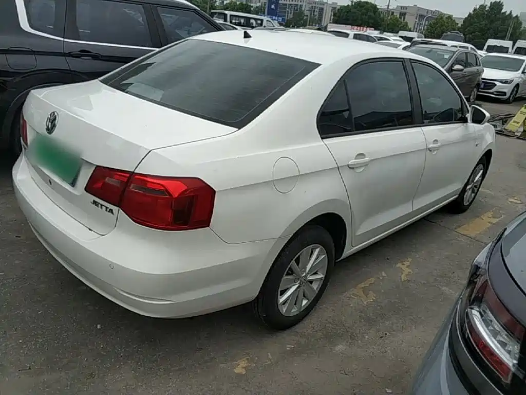 Volkswagen Jetta — миниатюра 7
