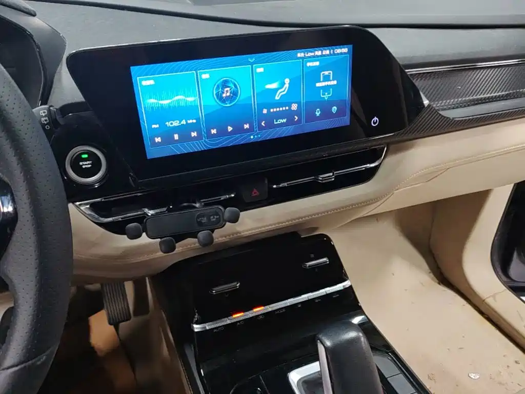 Wuling Victory — миниатюра 13