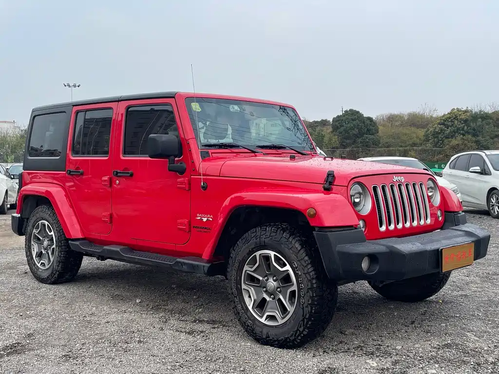Jeep Wrangler 3.0L Sahara 4-door Comfort Enjoy Edition, фото 3