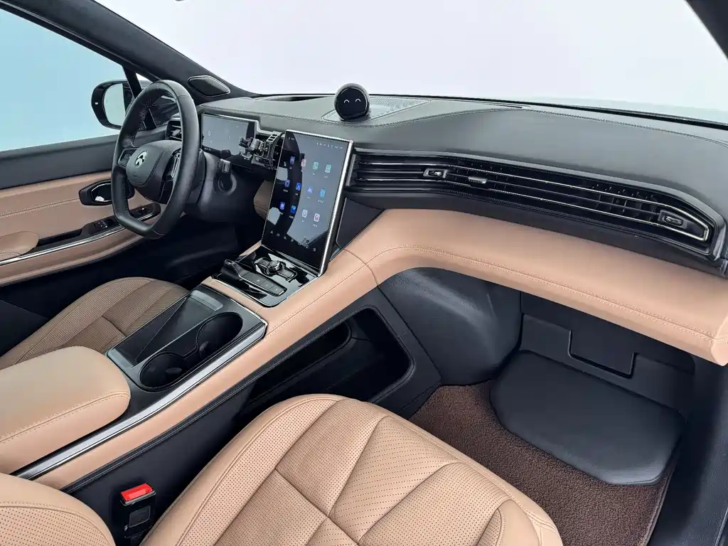 NIO ES8 — миниатюра 13