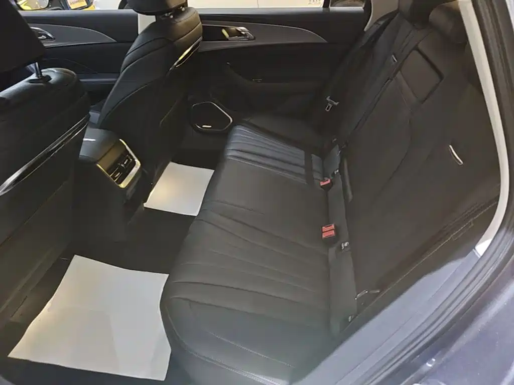 Hongqi Hongqi H5 — миниатюра 17