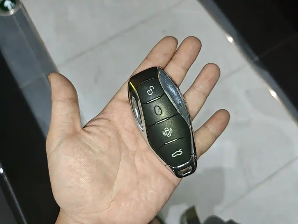 Hongqi Hongqi H5 — миниатюра 9