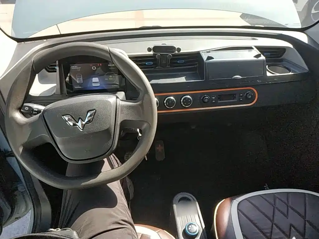 Wuling MINIEV — миниатюра 10