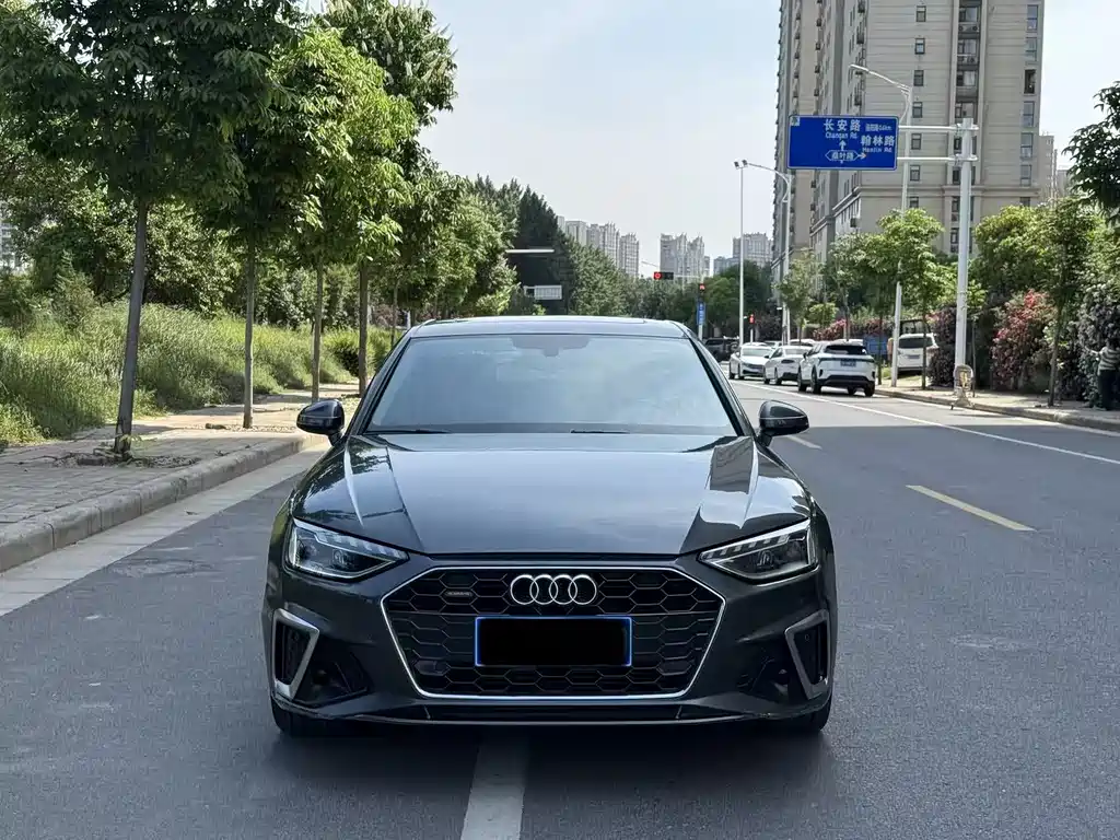 Audi A4L 2021
