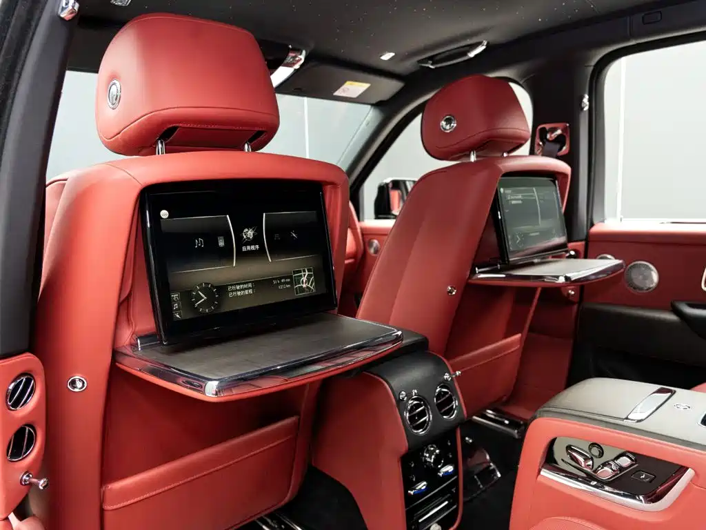 Rolls-Royce Cullinan — миниатюра 17