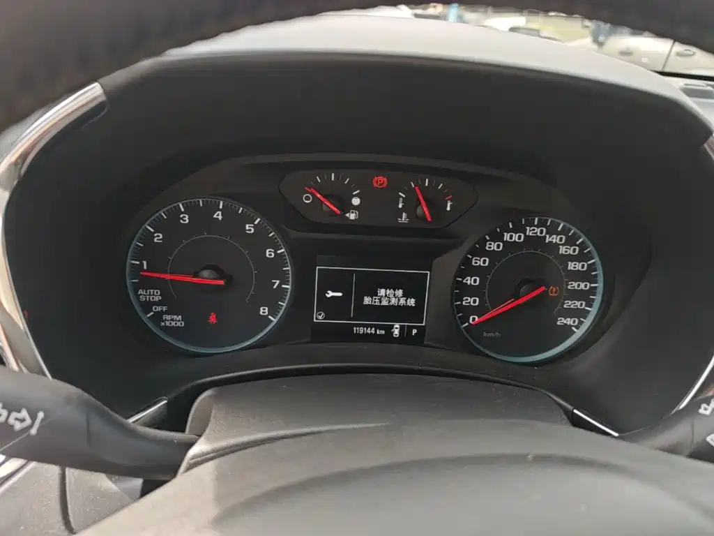 Chevrolet Equinox — миниатюра 12