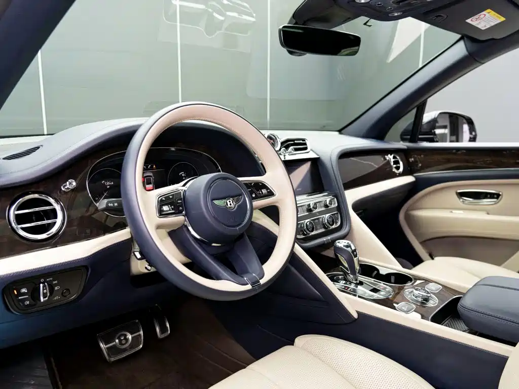 Bentley Bentayga — миниатюра 9