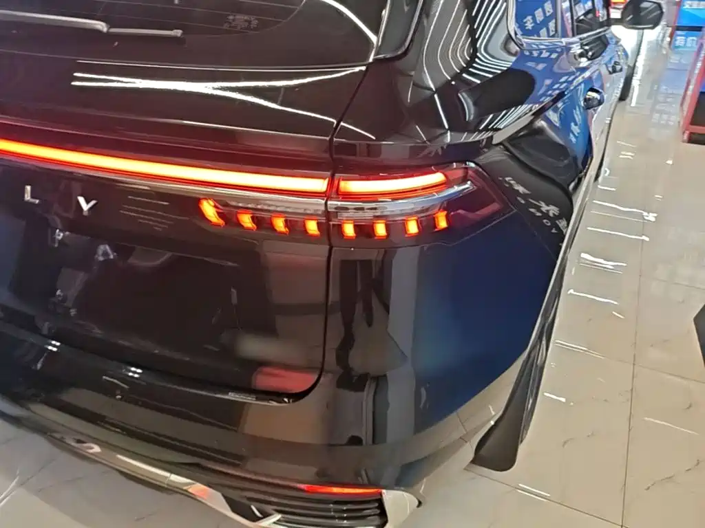 Geely Xingyue L — миниатюра 8