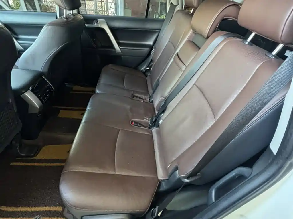 Toyota Prado — миниатюра 4