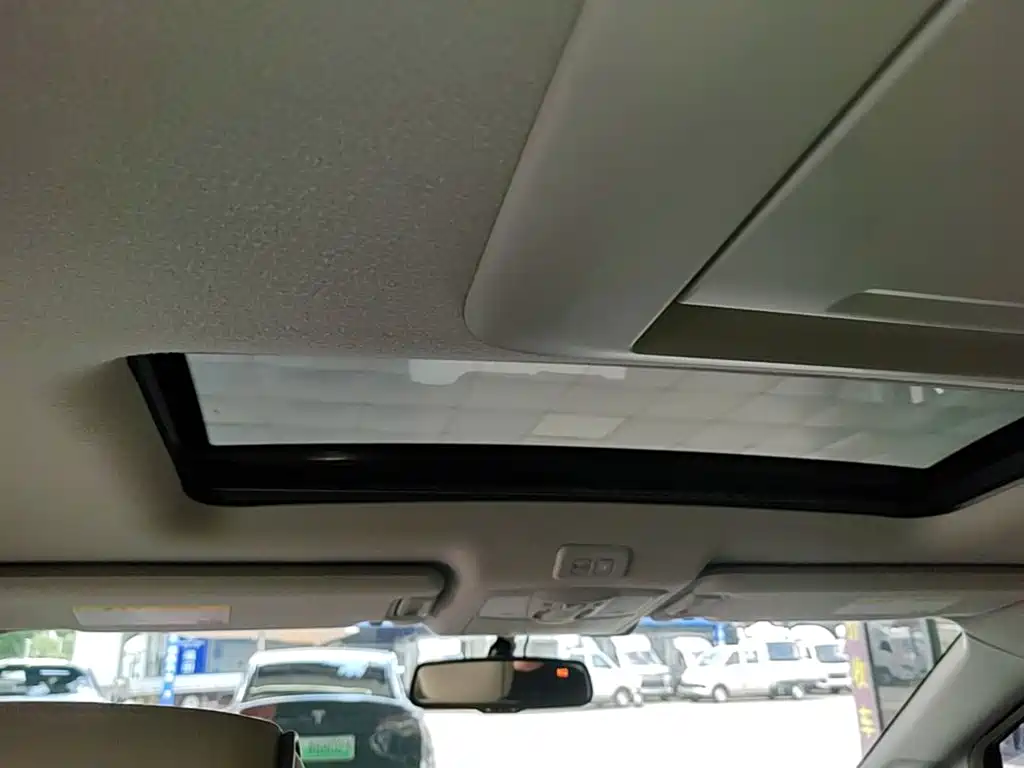Nissan Quest — миниатюра 18