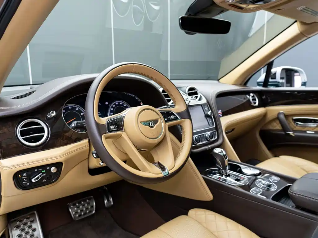 Bentley Bentayga — миниатюра 11